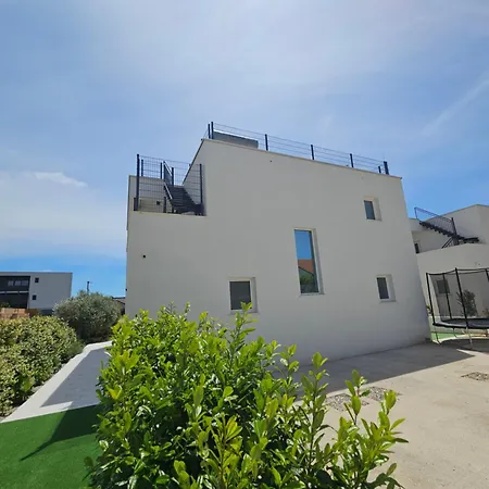 Villa Maestro