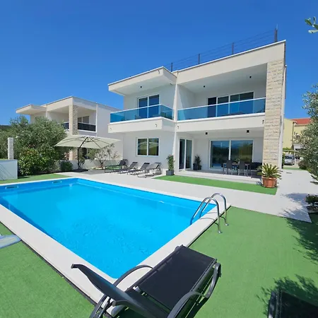 Villa Maestro Sreser