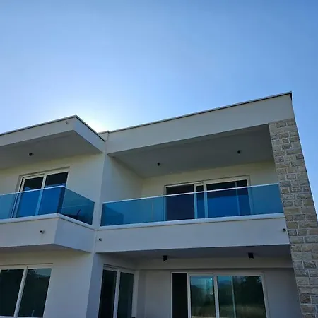 Villa Maestro *