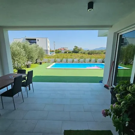 Villa Maestro *