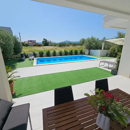 Villa Maestro