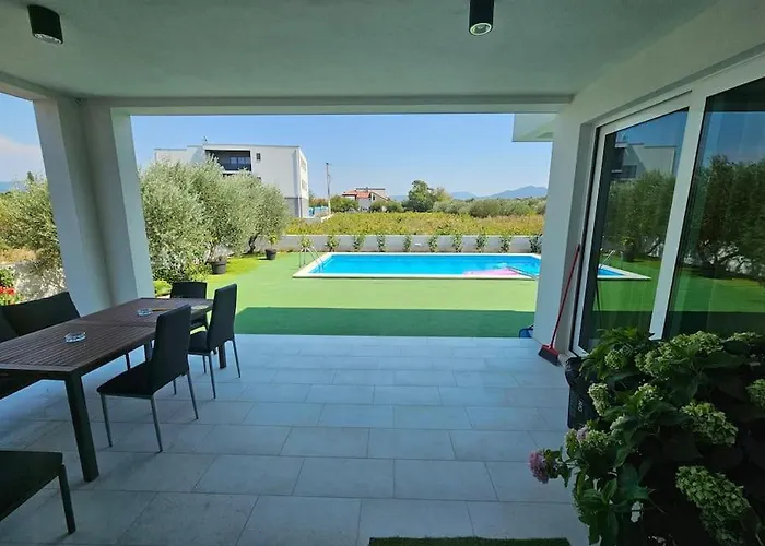 Villa Maestro *